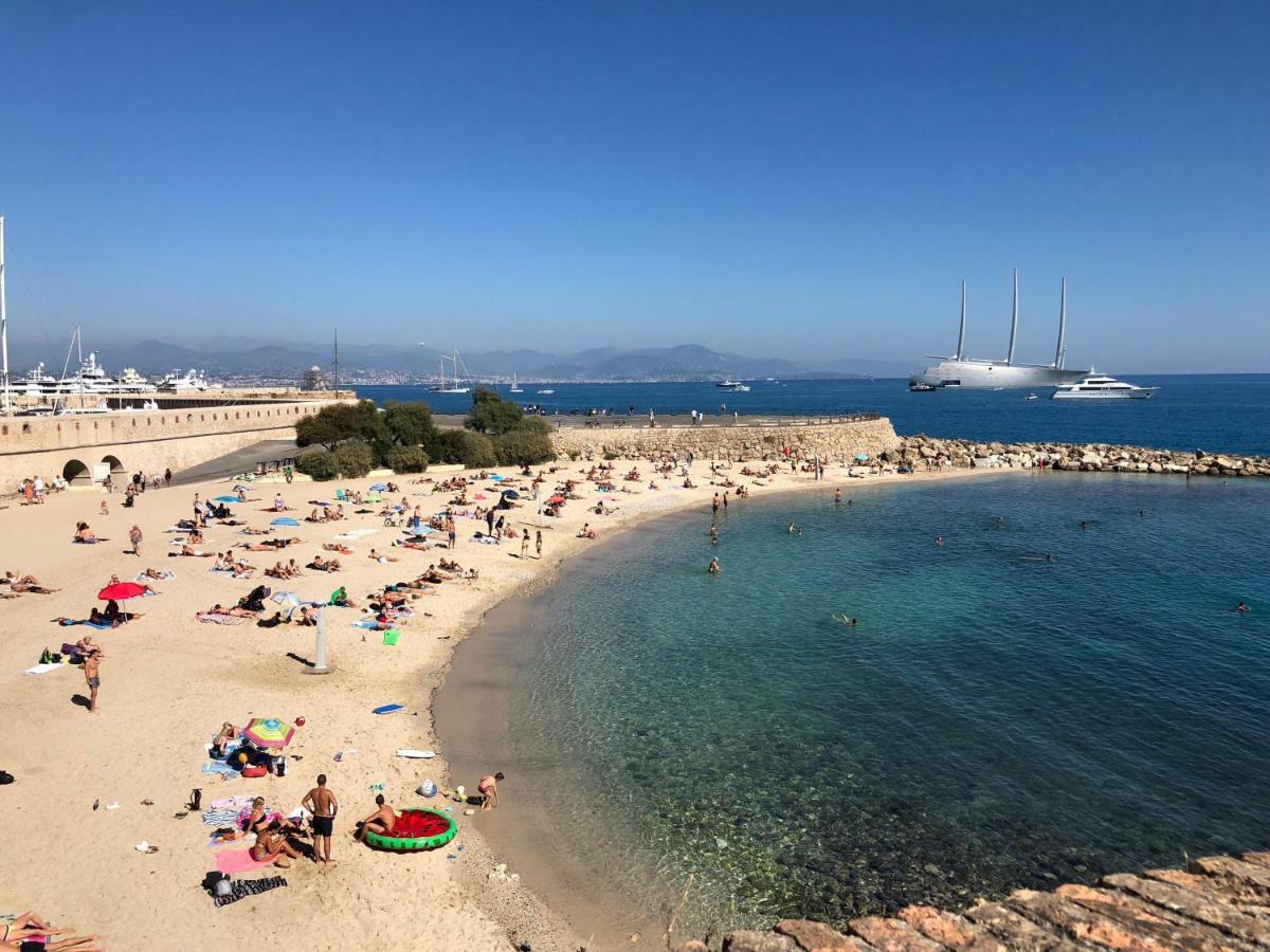 Appartement 4 Personnes Vue Mer Remparts Antibes Luaran gambar